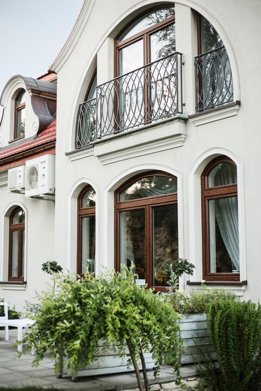Prestige Bed & Breakfast Wierzchowisko Bagian luar foto