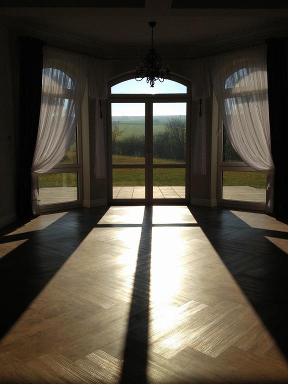 Prestige Bed & Breakfast Wierzchowisko Bagian luar foto