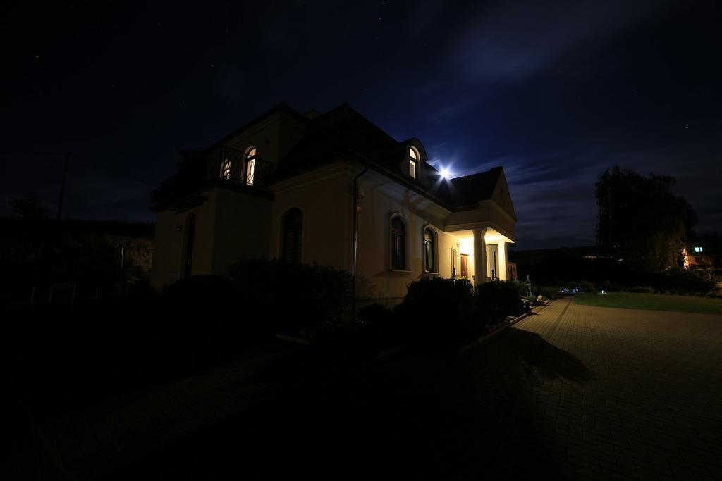 Prestige Bed & Breakfast Wierzchowisko Bagian luar foto